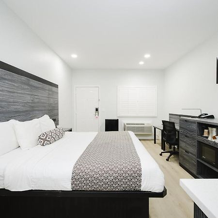 Sapphire Inn&Suites Deer Park Eksteriør billede
