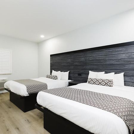 Sapphire Inn&Suites Deer Park Eksteriør billede