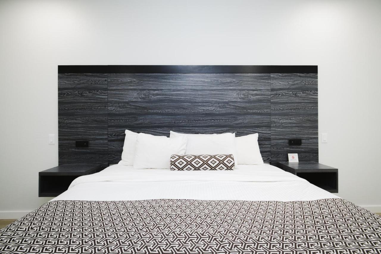 Sapphire Inn&Suites Deer Park Eksteriør billede