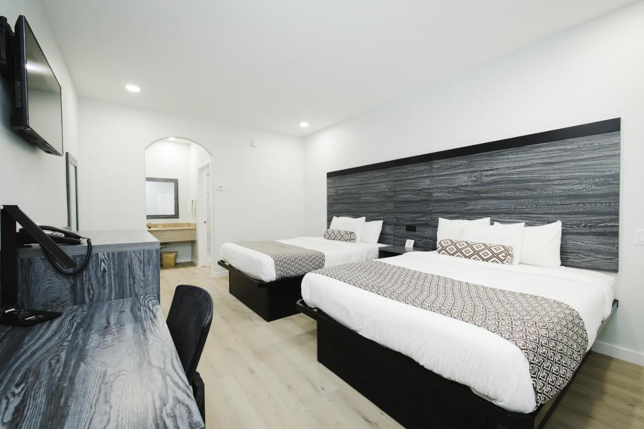 Sapphire Inn&Suites Deer Park Eksteriør billede