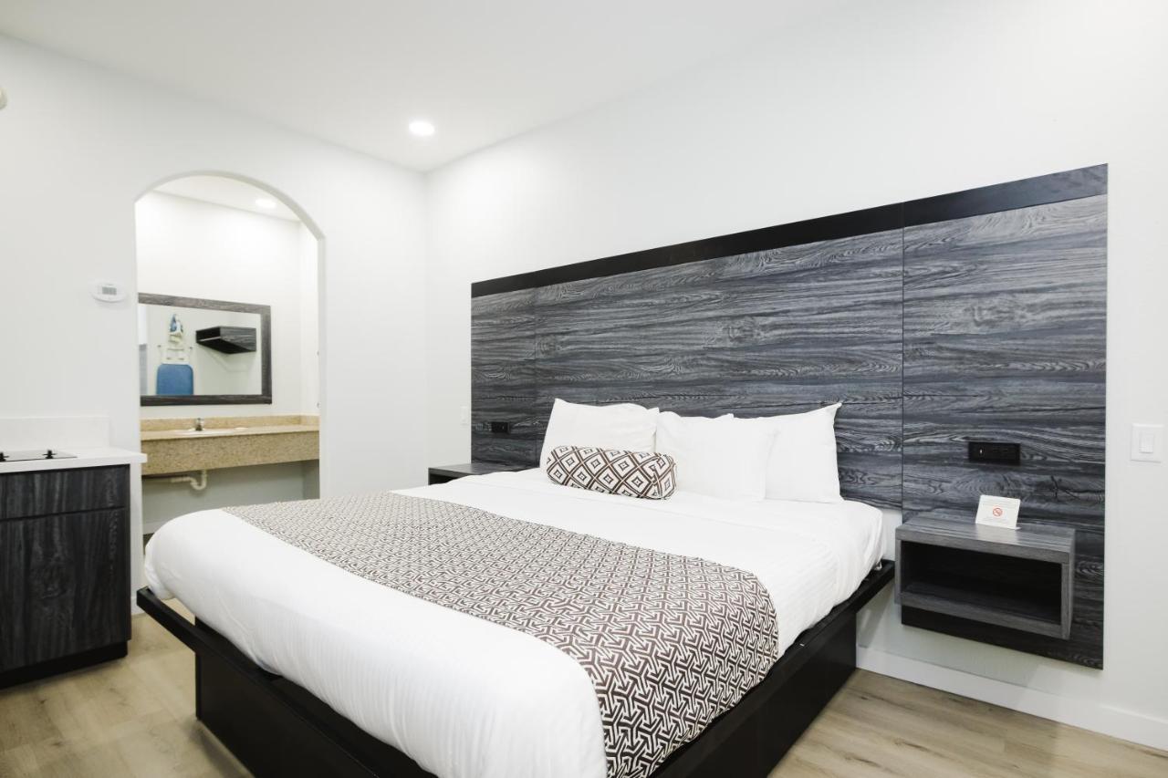 Sapphire Inn&Suites Deer Park Eksteriør billede