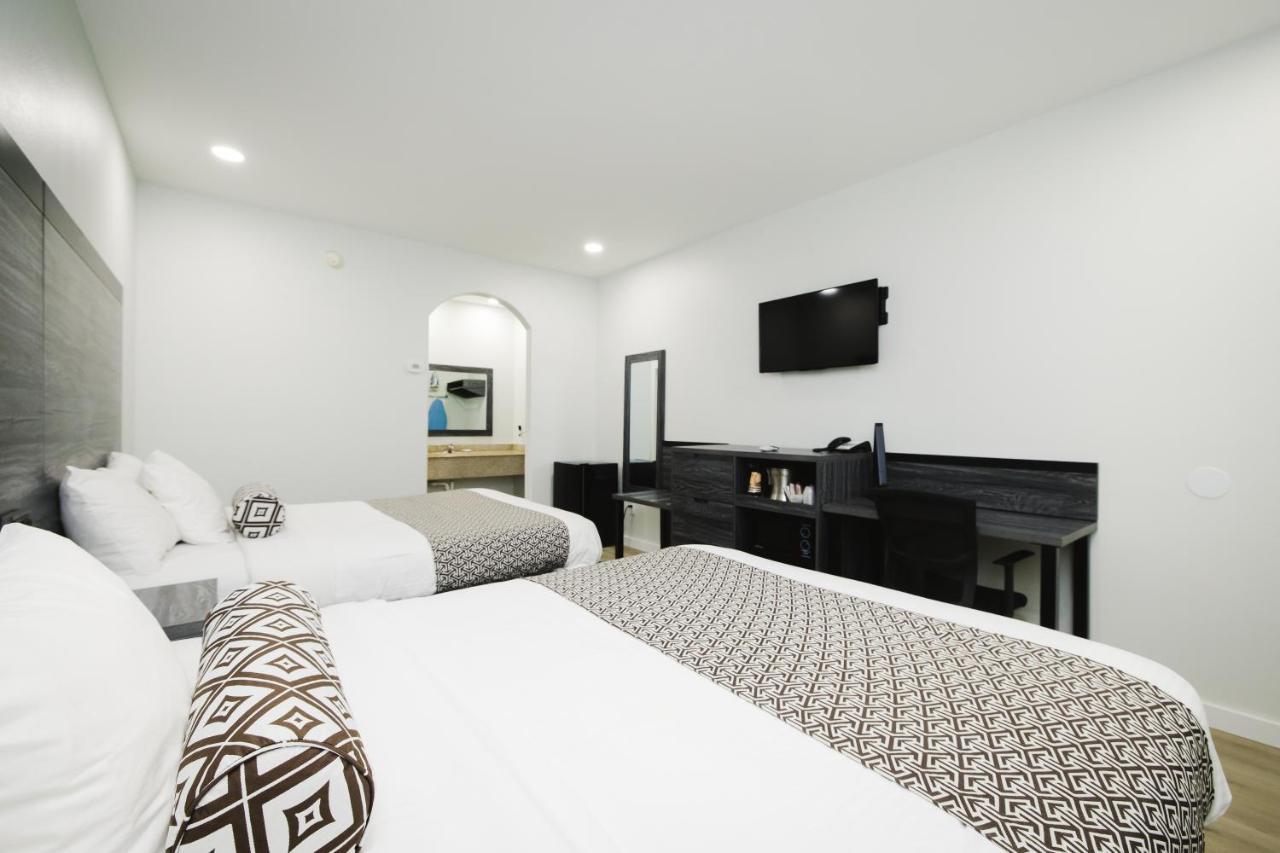Sapphire Inn&Suites Deer Park Eksteriør billede