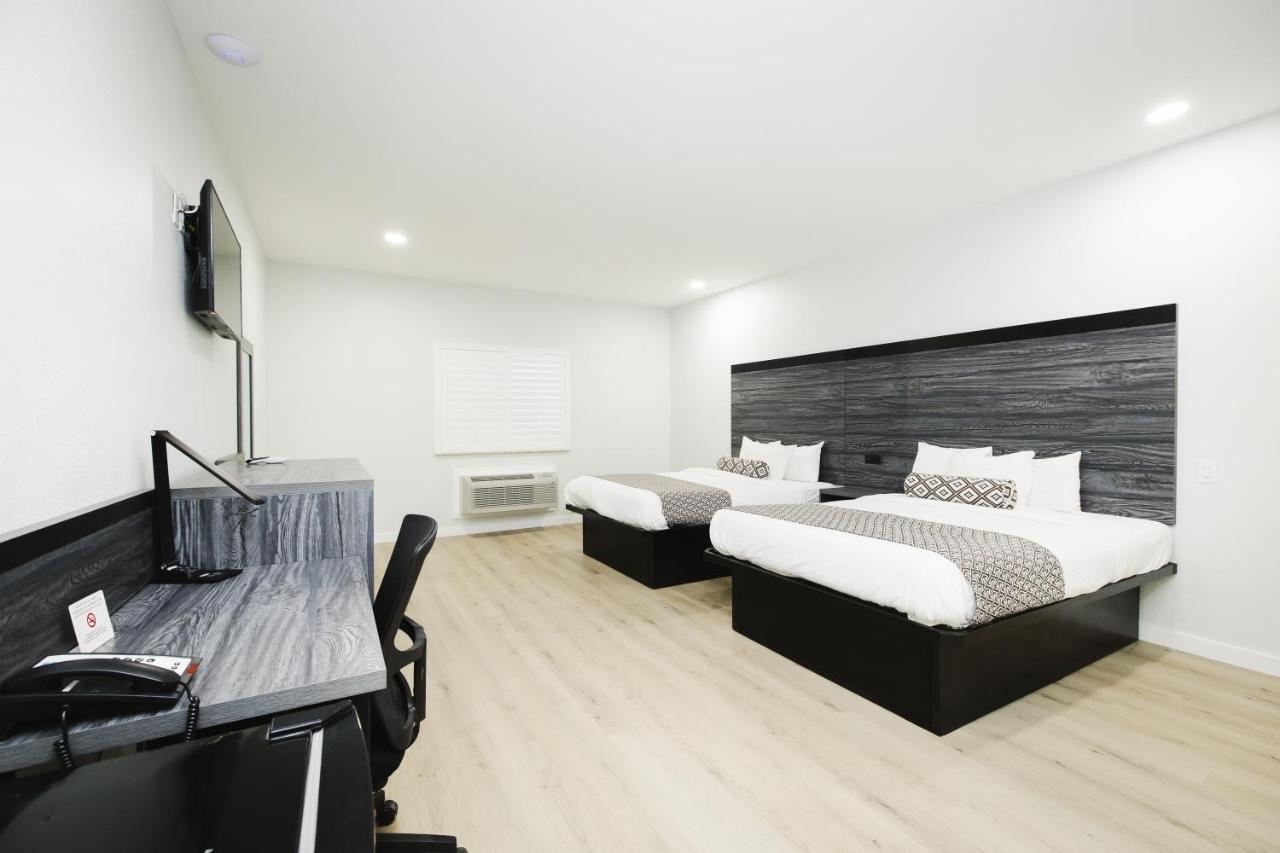 Sapphire Inn&Suites Deer Park Eksteriør billede