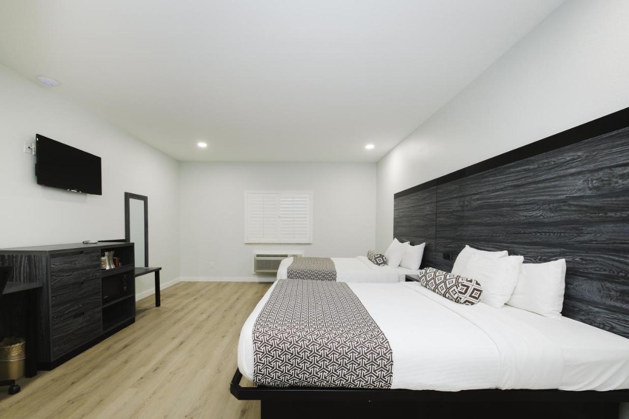Sapphire Inn&Suites Deer Park Eksteriør billede